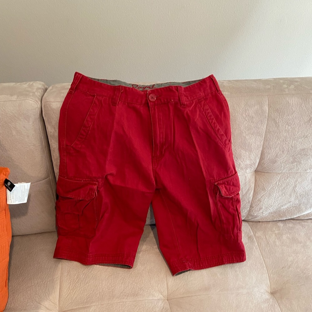 Royal Premium red cargo